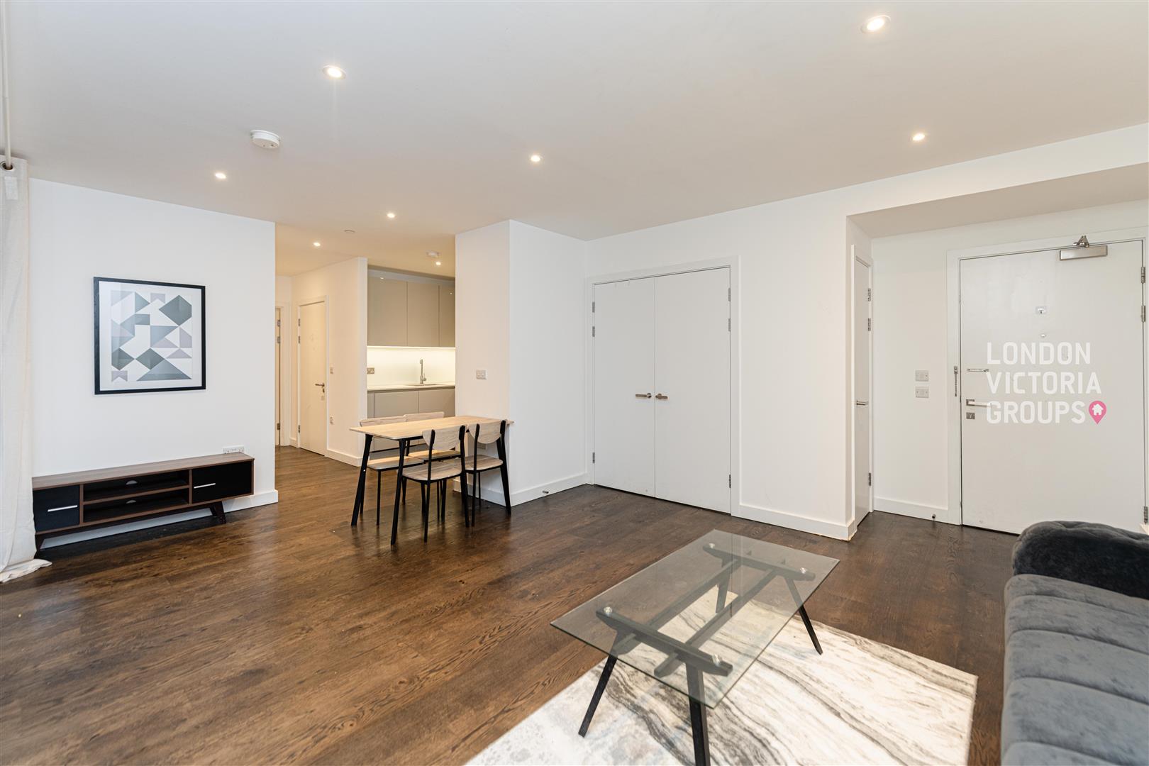 2 bed property in Tarling House, 3 Walworth Square, LONDON